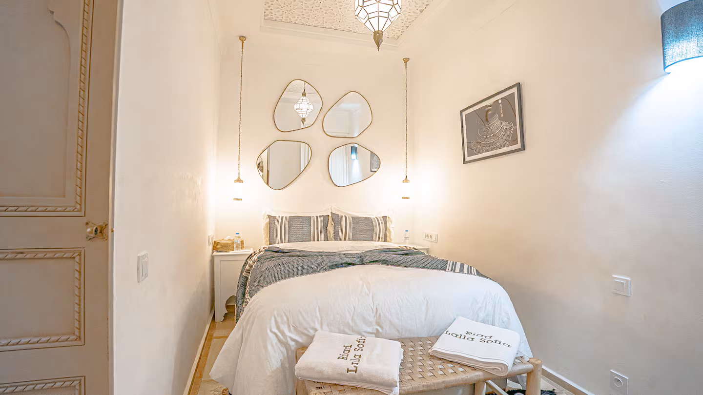 Les chambres — Rez-de-chaussée — 1